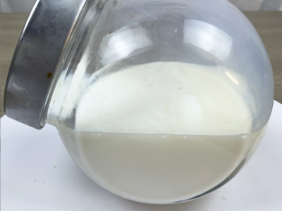 防锈面漆乳液8308 具有优异的快干性能、初期耐水性及抗回粘性，对金属基材的附着力好，漆膜致密性高，耐盐雾性能优异，与常规防锈助剂、防锈颜料相容性好